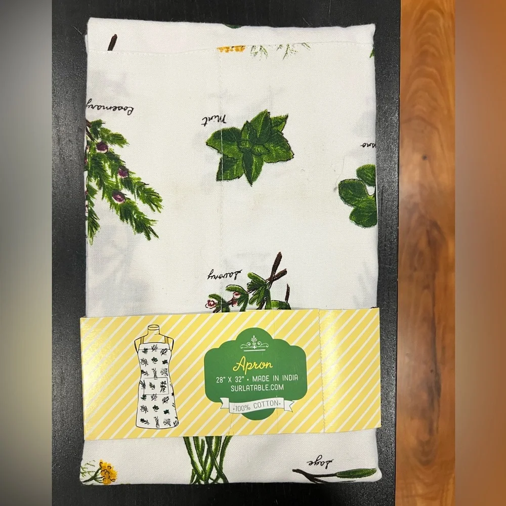 Sur La Table NWT Herb print apron